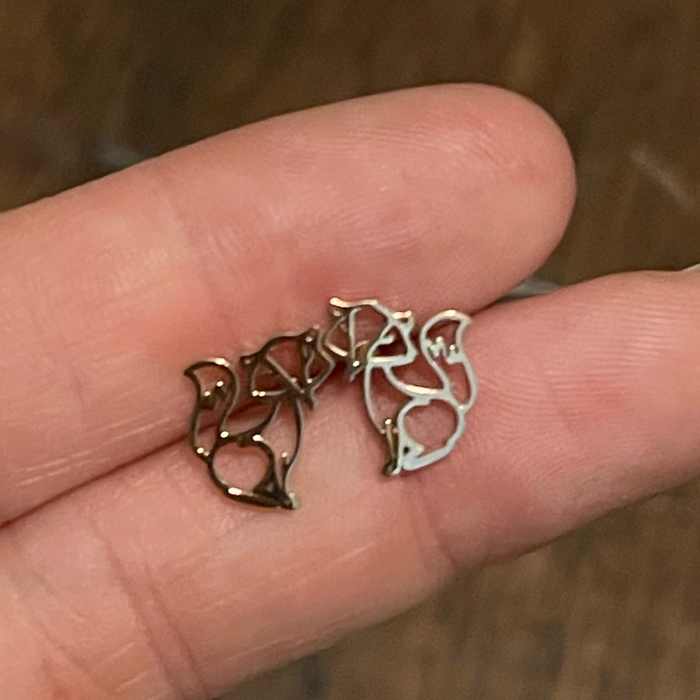 (1) set Clever Fox 🦊 earring studs - Silver or Rose Gold - Picture 5 of 6